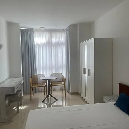 Idafe Apartahotel 2*