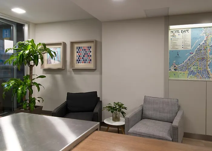 Idafe アパートホテル